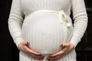 Invitez une jeune maman à prendre soin d'elle avec une séance de coaching en image